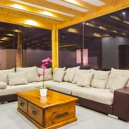 In Playa Blanca Sleeps 8 Includes Swimming Pool Air Con And Wifi